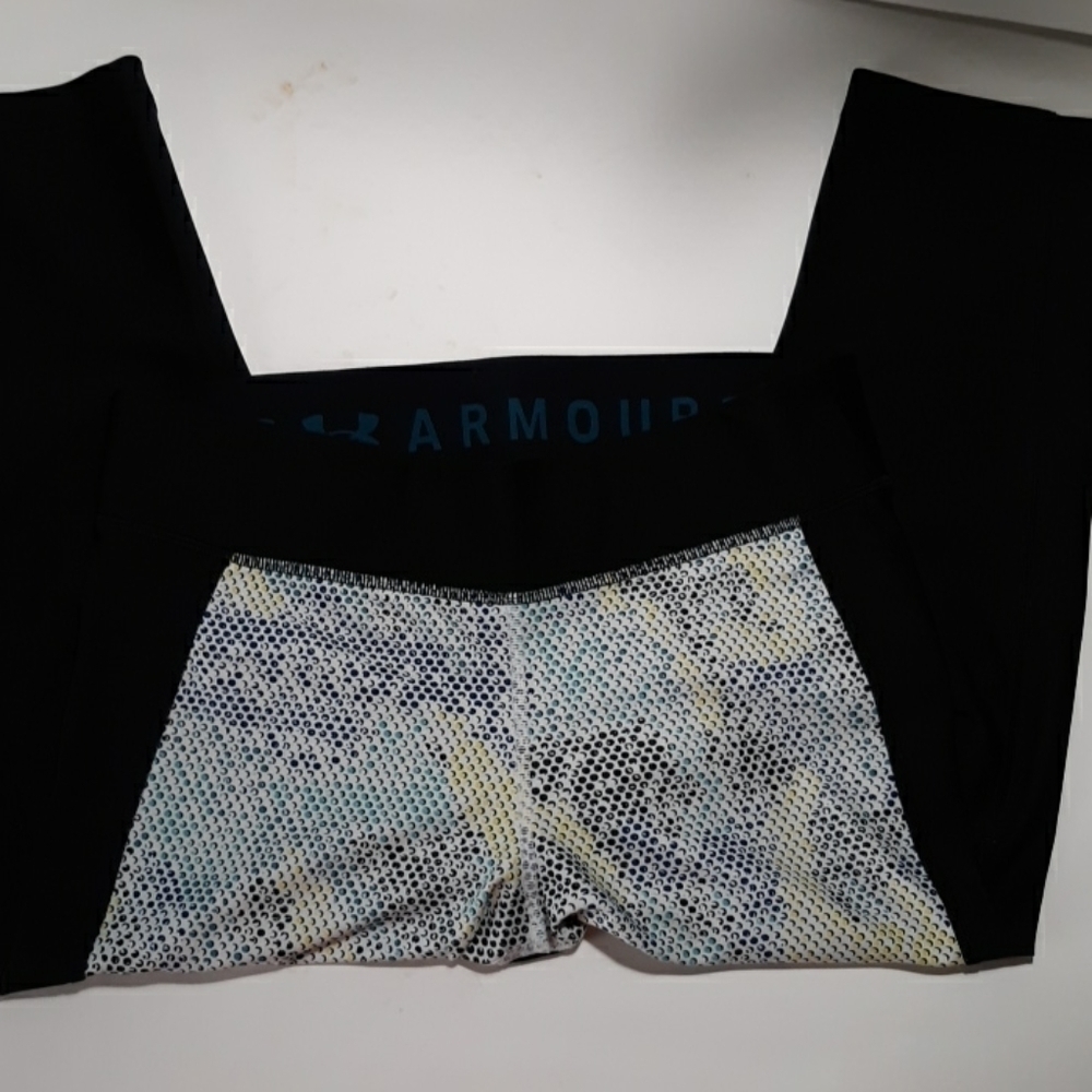 Under Armour large heat compression pants